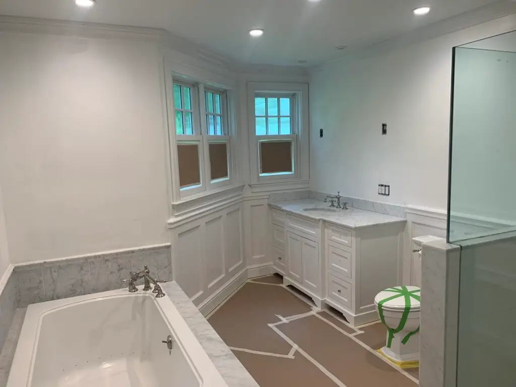 How to paint a bathroom ceiling