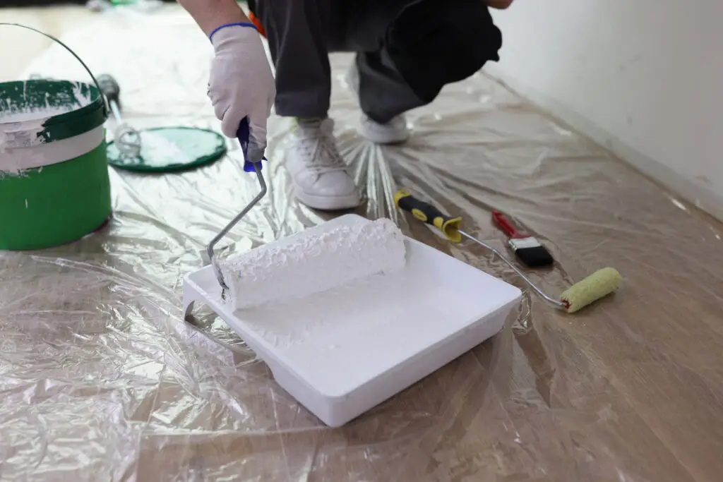 How many gallons of paint do you need for a bedroom
