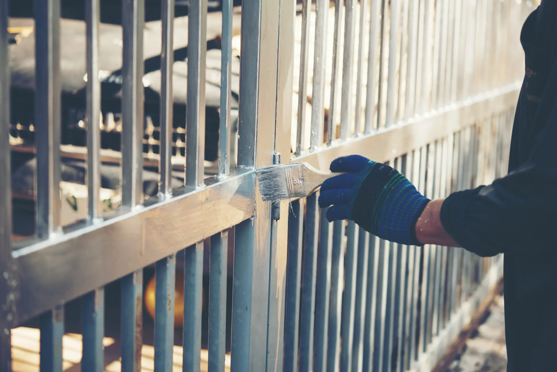 How to paint a metal gate