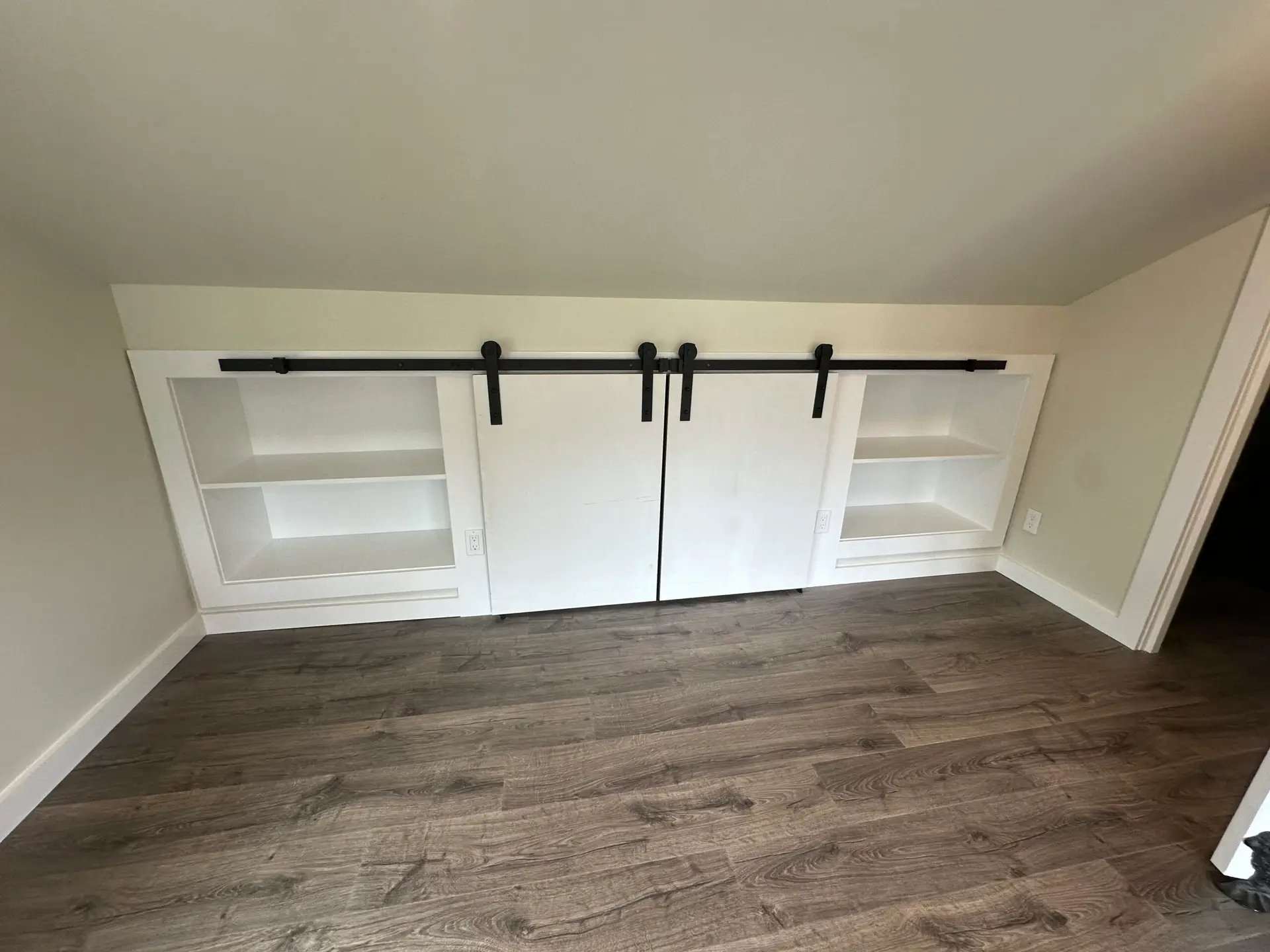 Can You Use Interior Flat Paint on Furniture
