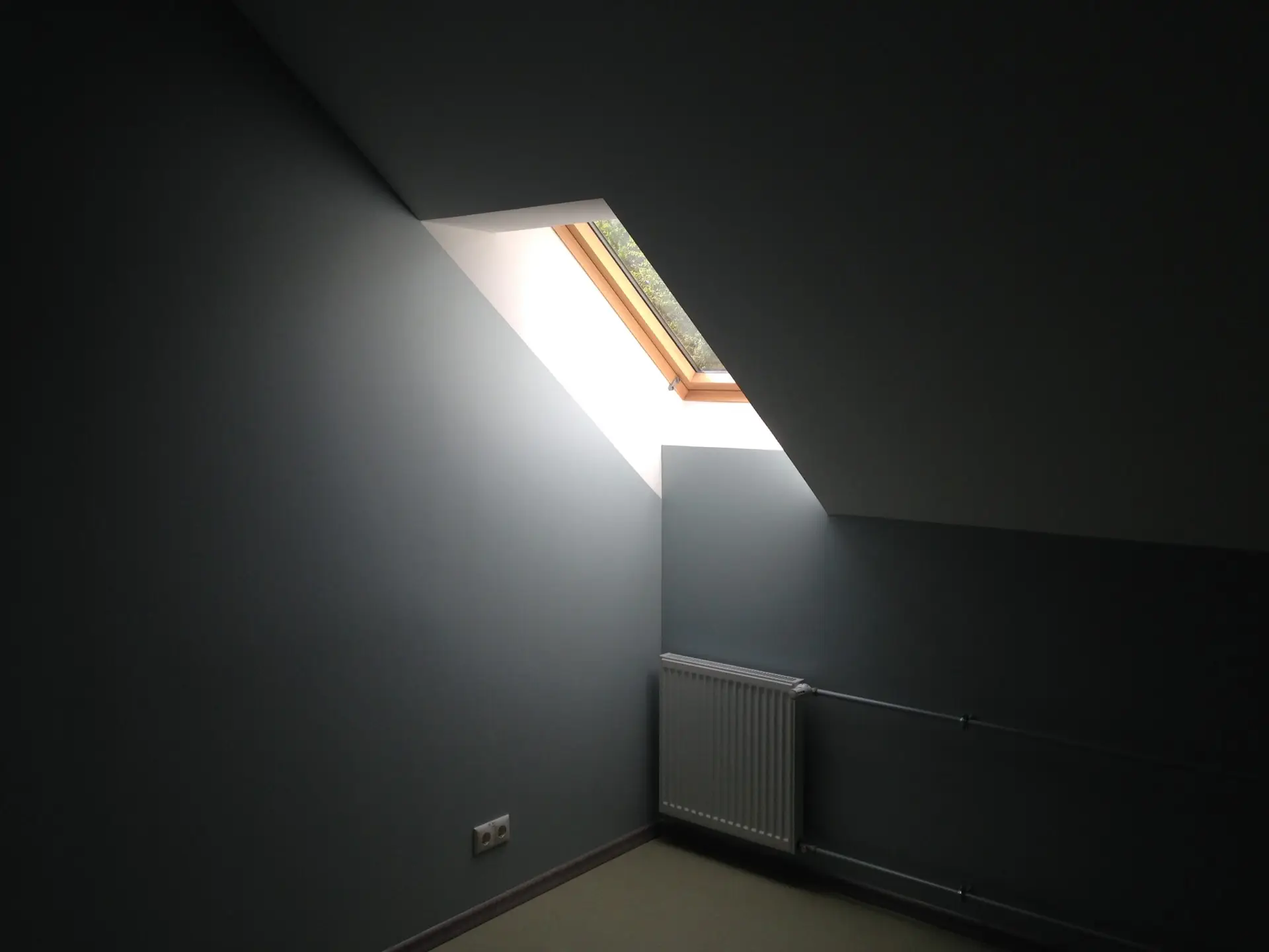 Basement Ceiling Painted Black