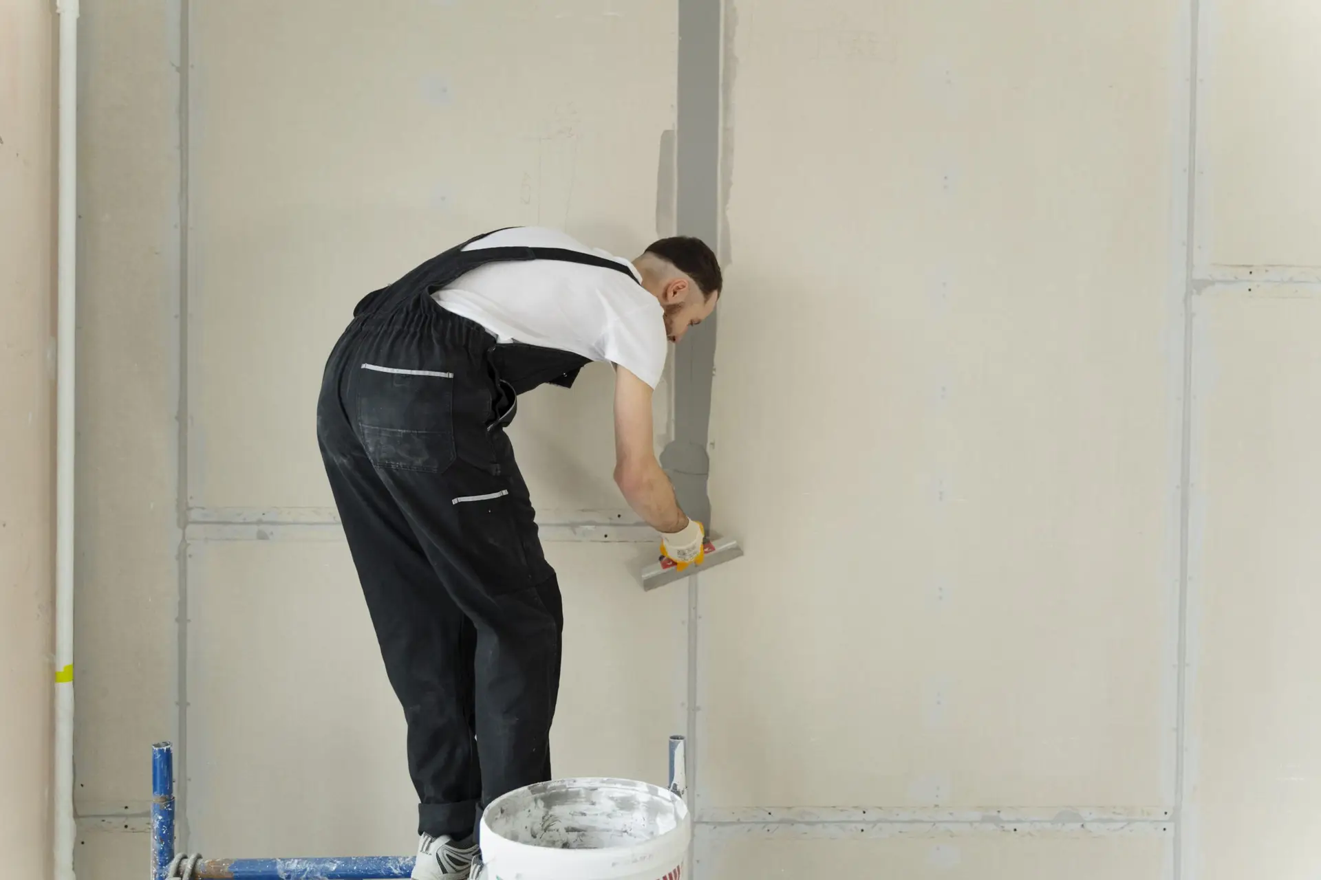 How Long Does Drywall Mud Take to Dry